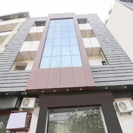 Hotel Red Snapper Couple Friendly At West Delhi Nowe Delhi Zewnętrze zdjęcie