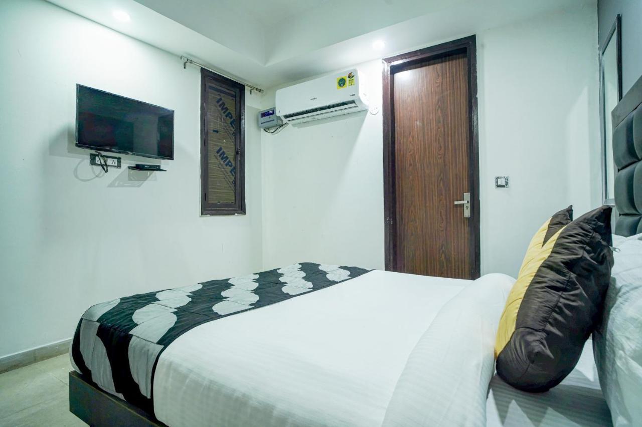 Hotel Red Snapper Couple Friendly At West Delhi Nowe Delhi Zewnętrze zdjęcie
